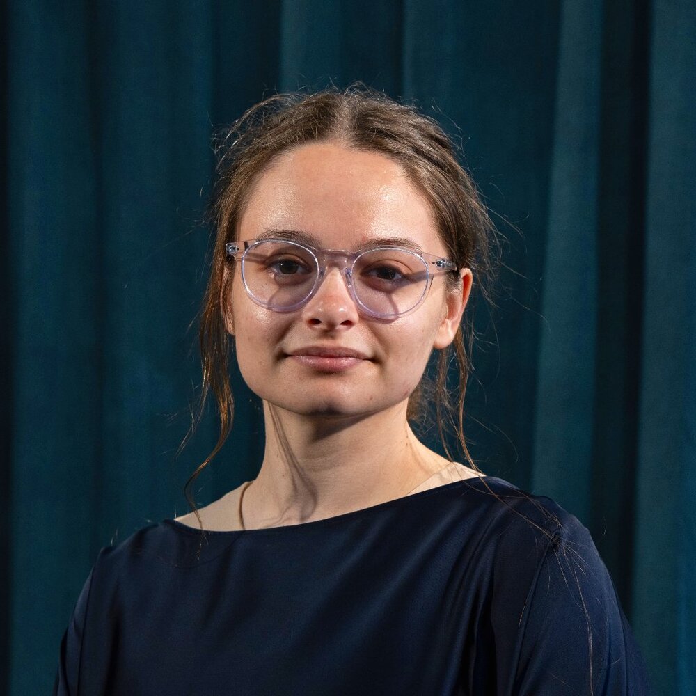 Meet your Posher, Kelly